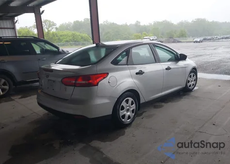 2016 Ford Focus S из США, поврежденный, VIN 1FADP3E25GL210374